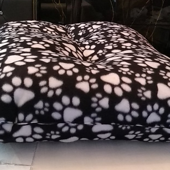 NWOT Dog bed new 26x32x5 xlarge handmade - Picture 2 of 5